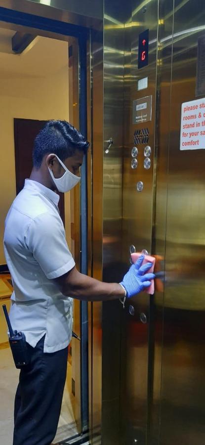 Subrahmanya Rns One酒店 外观 照片